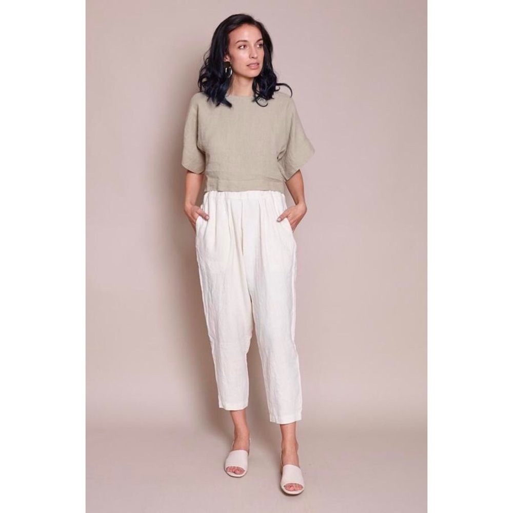 Black Crane | Petal Top